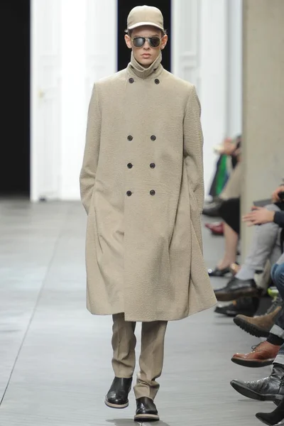 Look 34